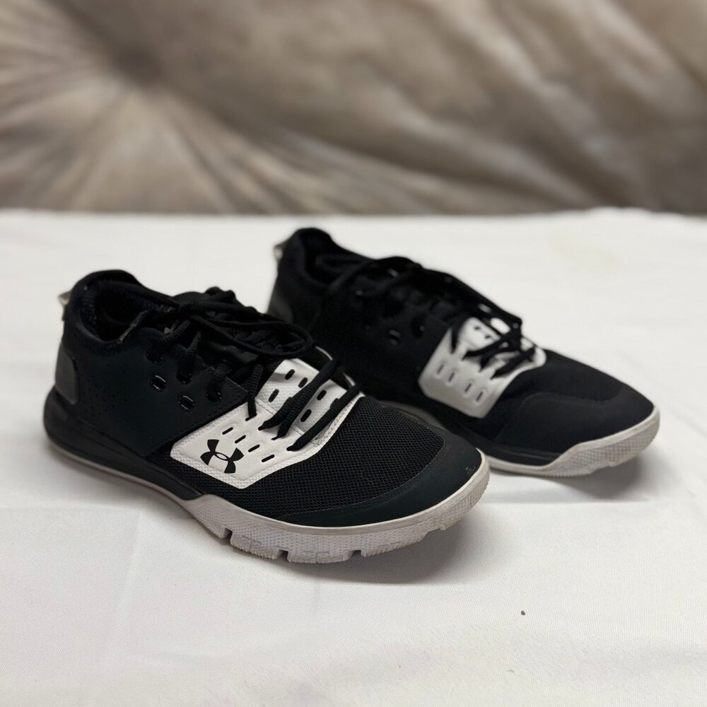 Under Armour Charged Ultimate 3.0 Men's Shoes Black/White Size 8.5
